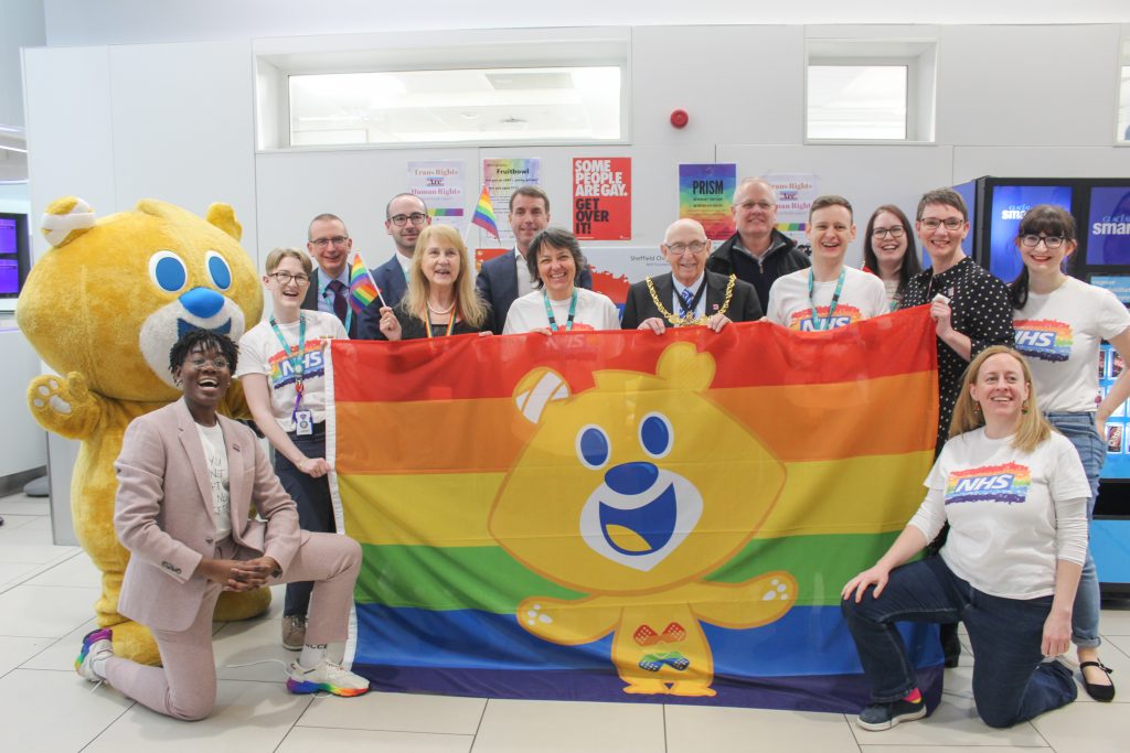 Rainbow Team and executive team at Sheffield Childrens with, Theo Bear, Dr Ronx, Councillor Jackie Drayton, Lord Mayor Tony Downing