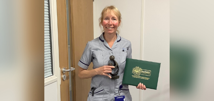 Sally collects Daisy Award