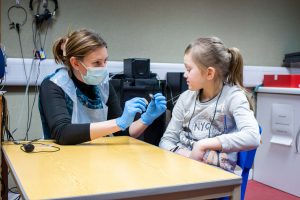 Audiologist and patient